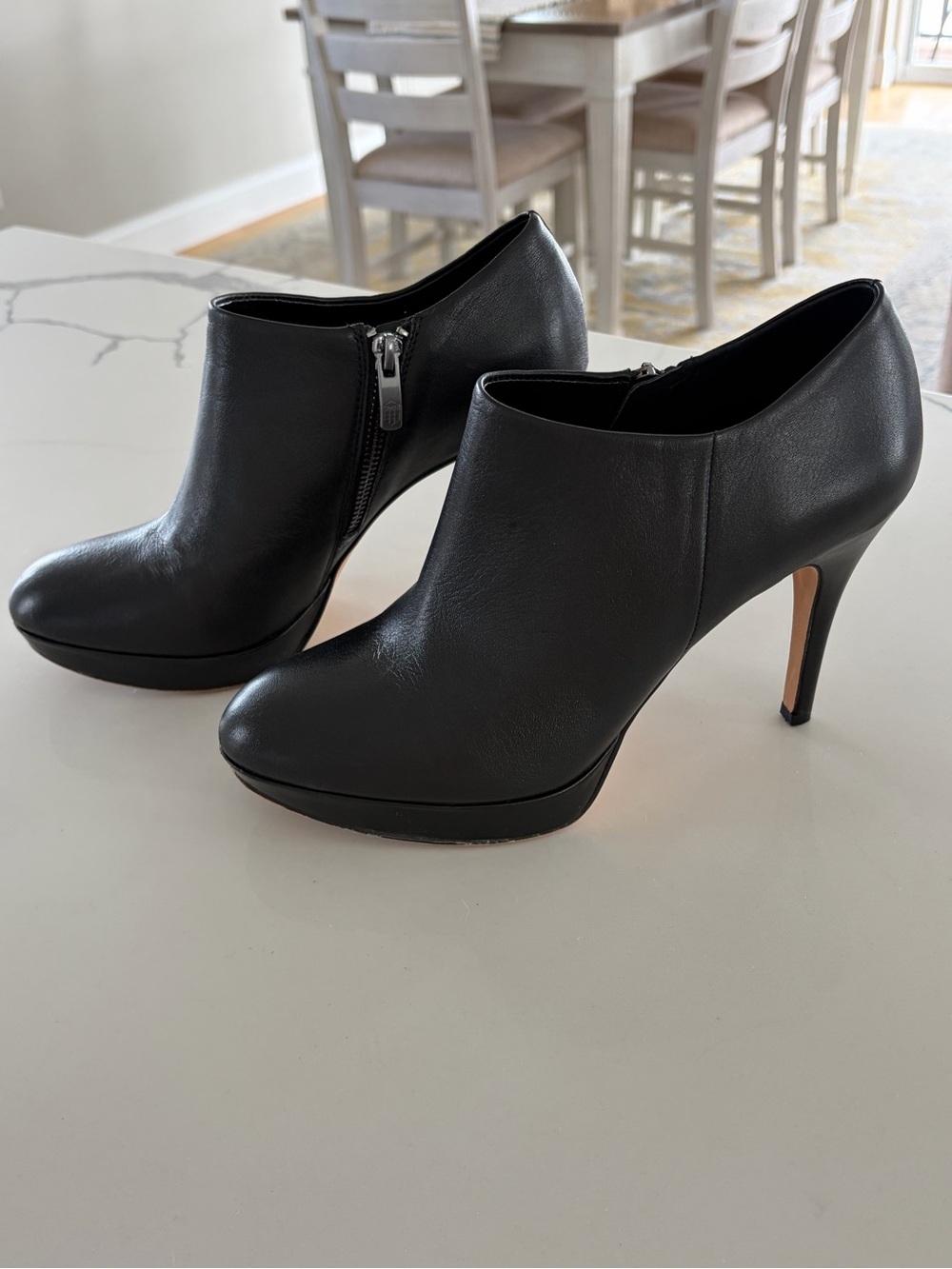 Vince Camuto Black Leather Side Zip Platform Ankle Booties Heeled Boots Size 9